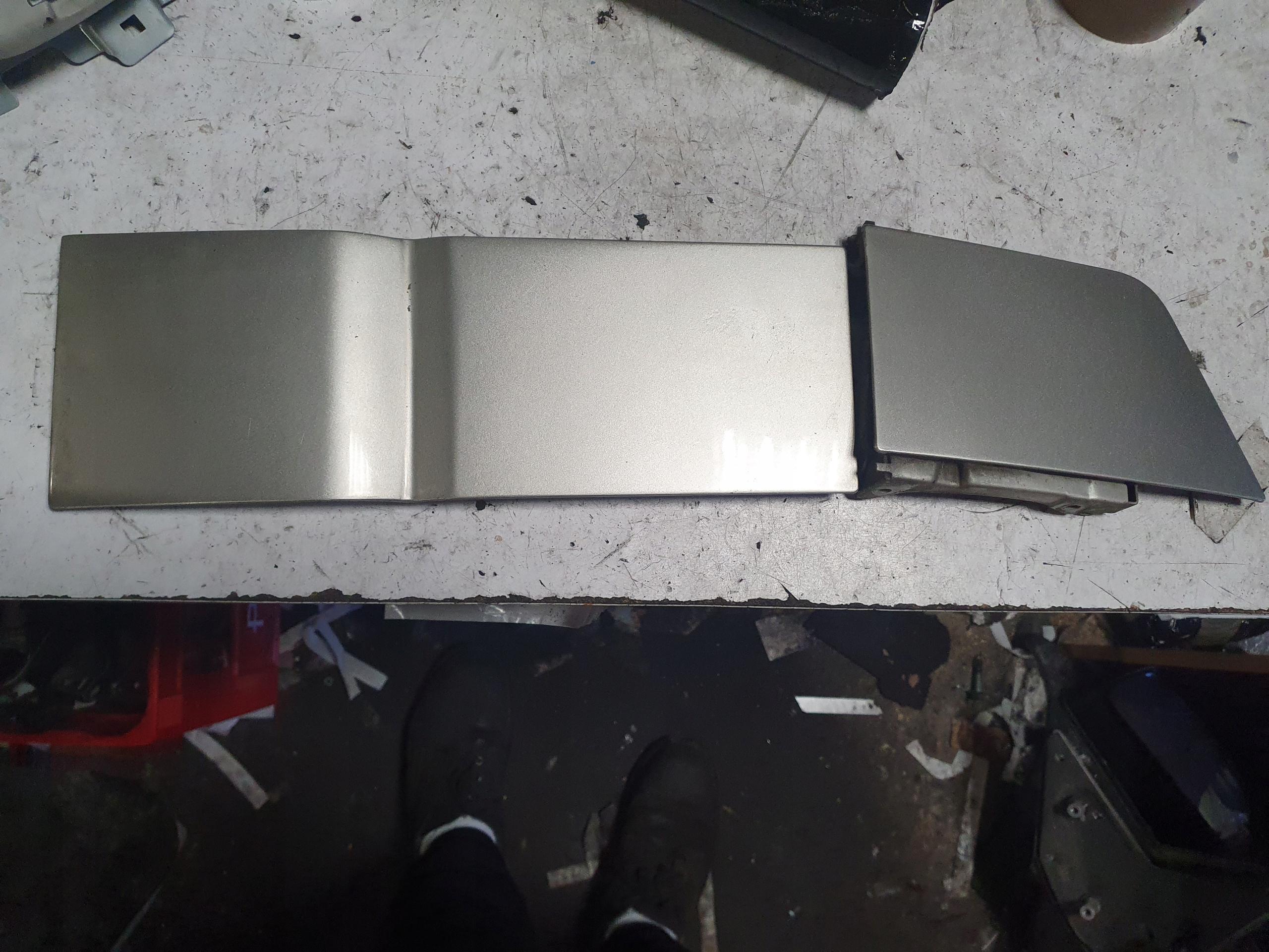 Кришка наповнювача решітка Compet VW T5 LD1W