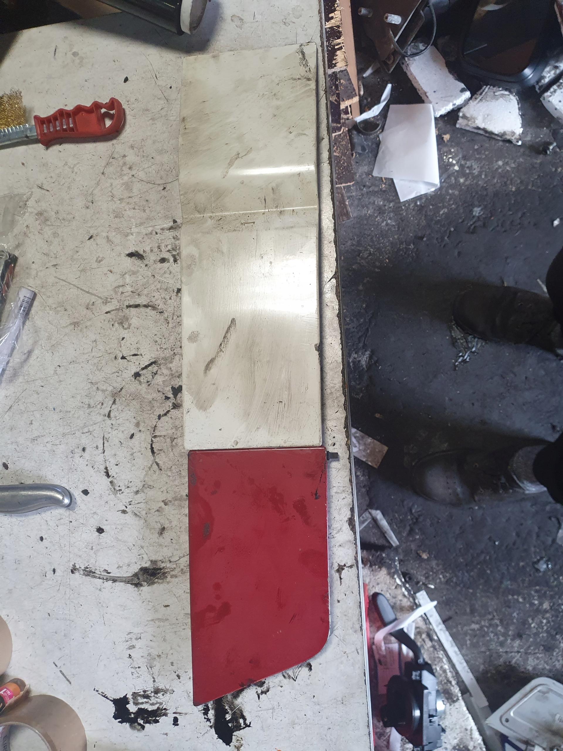 Кришка наповнювача решітка Compet VW T5