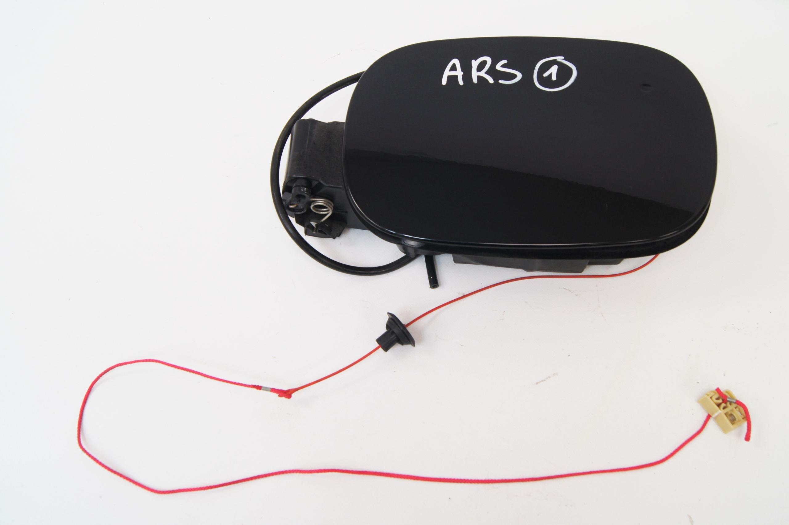 Крышка топливного бака Alfa Romeo Stelvio QV черная