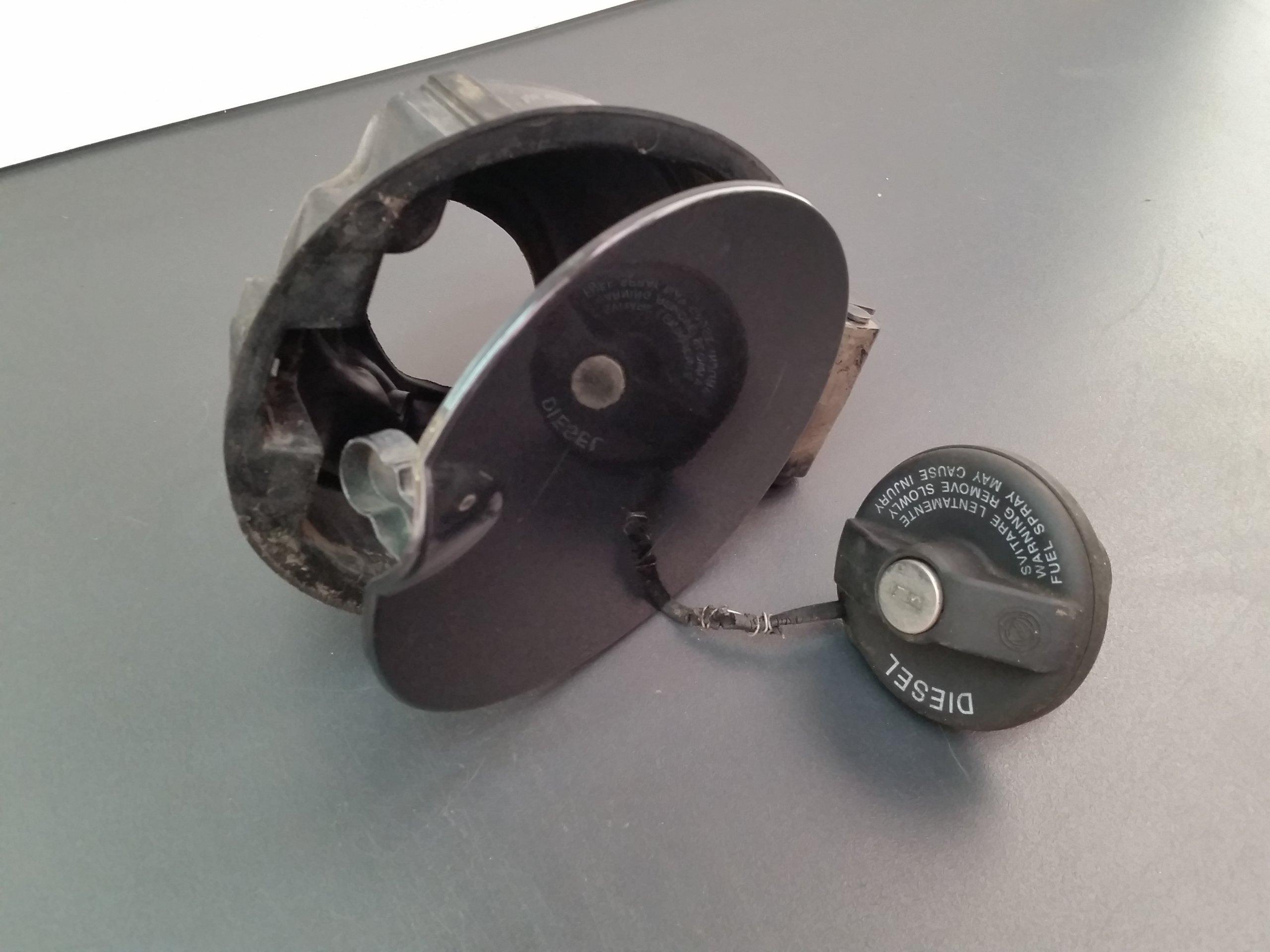 Крышка топливного бака Fiat Linea Black DIESEL