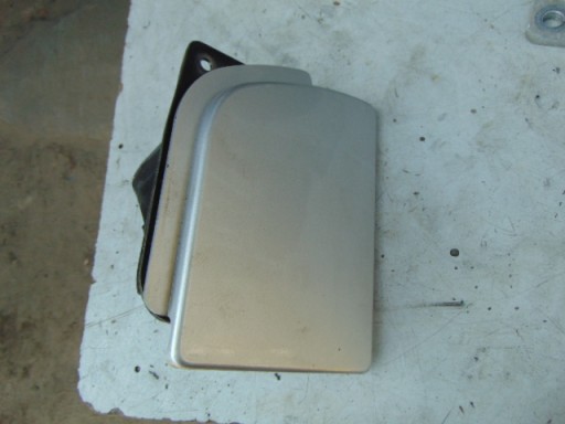 781200017R - Лючка бензобака на Renault Master III 15 лет.