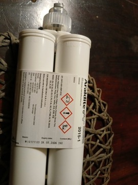 Клей Аралдит 2015-1