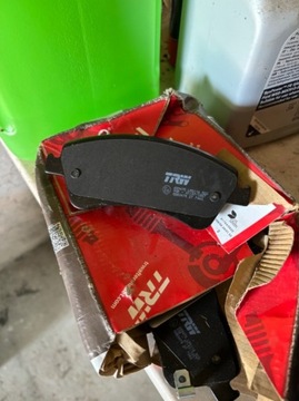 Колодки передние TRW Toyota Auris 2012г.