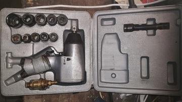 Пневматичний ударний гайковерт