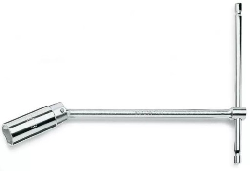 Торцевой ключ для свечей зажигания 20,8 мм.