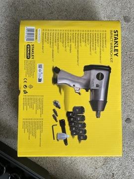 Новий пневматичний гайковерт з набором головок