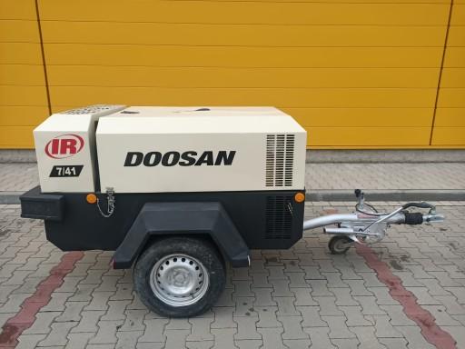 Компресор DOOSAN 741 гвинтовий компресор 4,1 м3 7 бар док PL для рег.