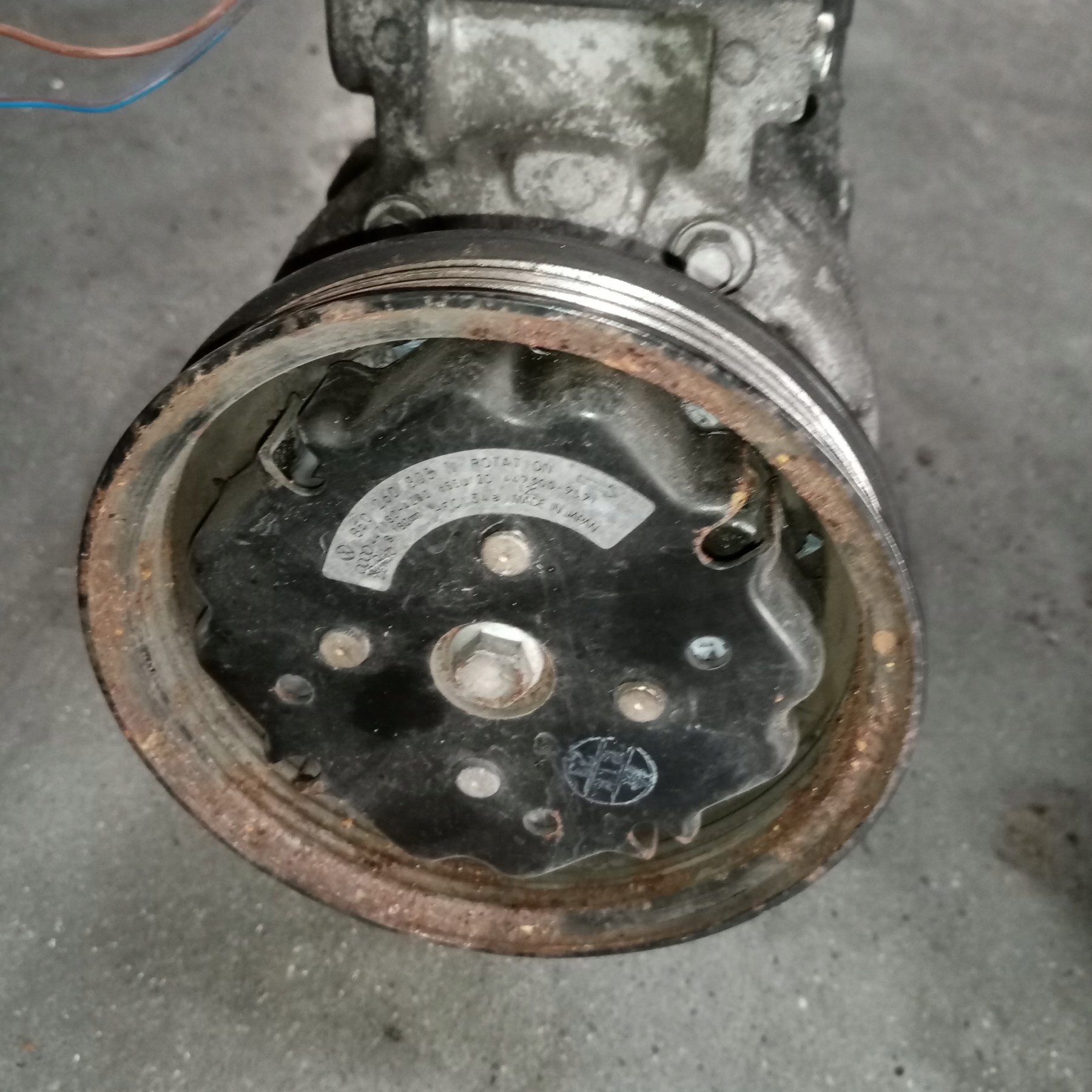 Компрессор кондиционера Audi a4b6 447220-8424