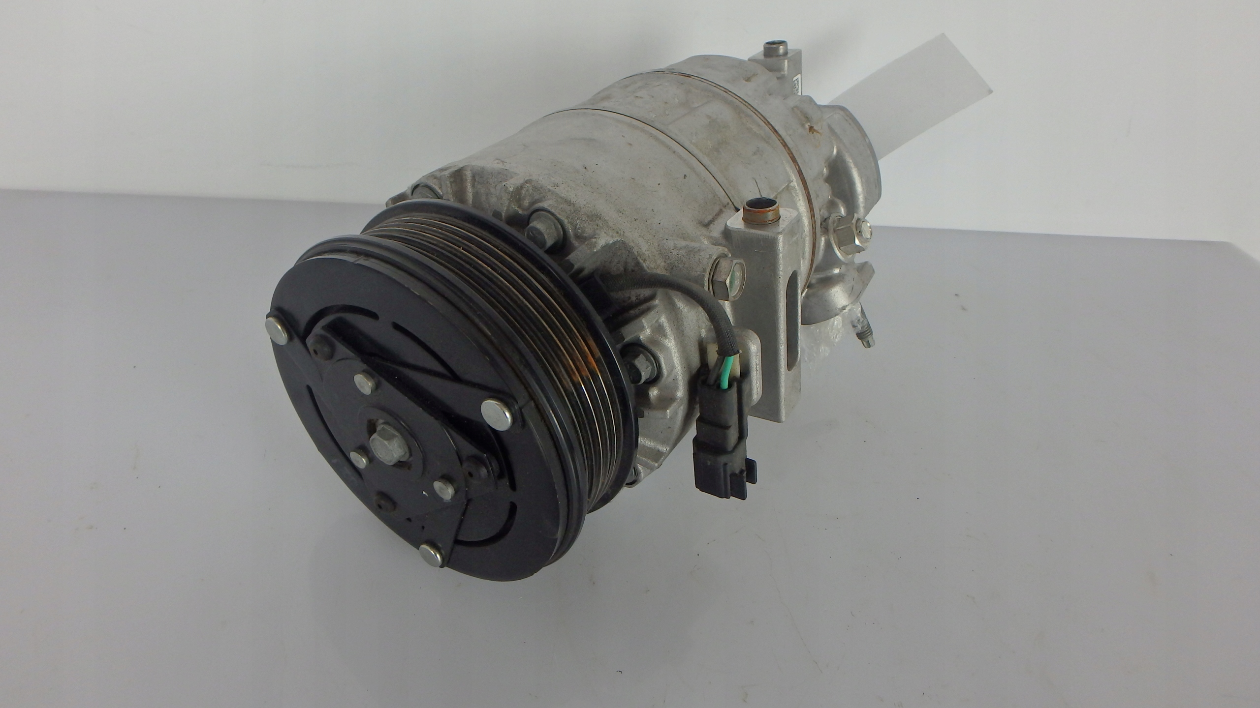 JX61-19D629-NG - Компрессор Клима Ford Kuga 1.5 L MK3 20 + Escape