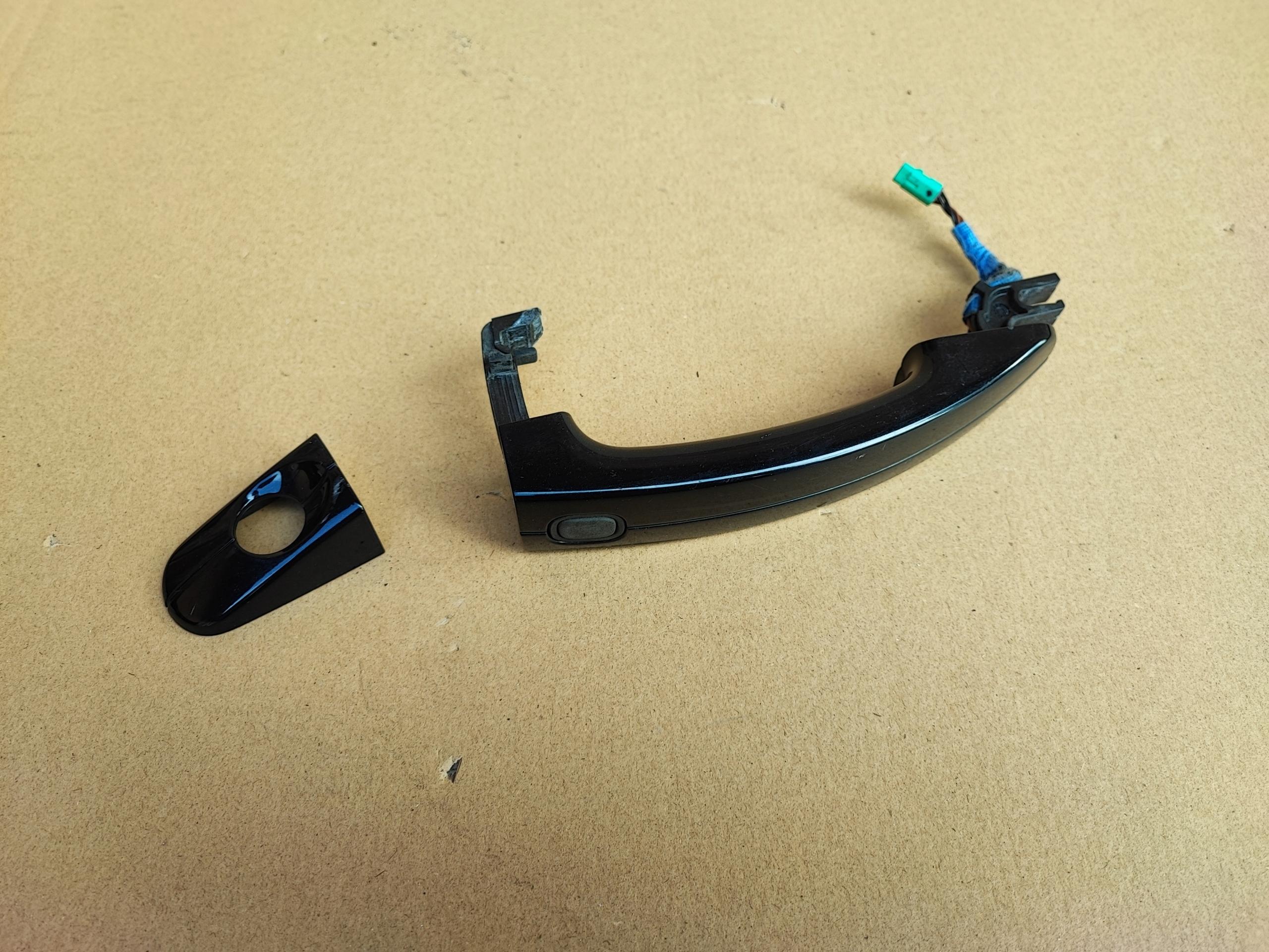 Kuga MK1 ручка дверей ліва права передня keyless keyfre F8