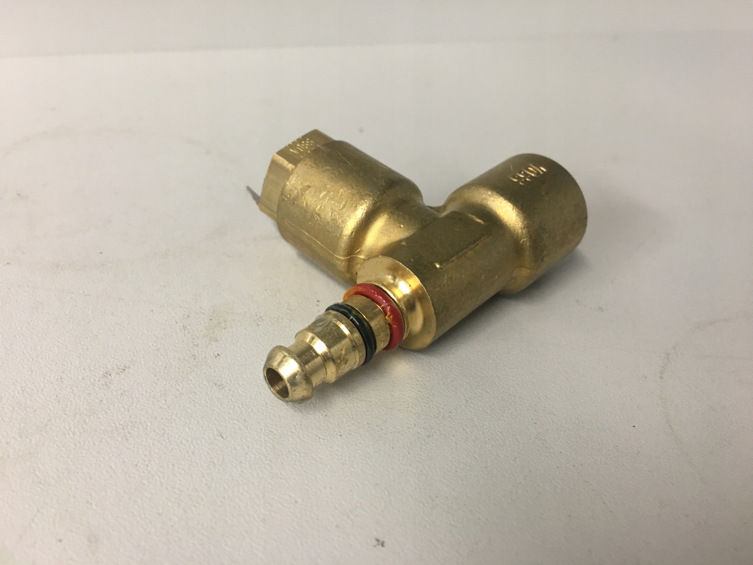 81.98183-6402 - L РАЗЪЕМ L-SN8 AM16 X 1,5 KN8 ТРОЙНИК МУФТА MAN