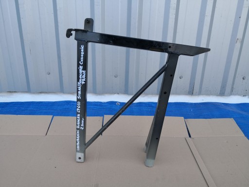 4T0805240C - LAMBORGHINI HURACAN LP610 ПРАВАЯ СТОЙКА КРЕПЛЕНИЯ