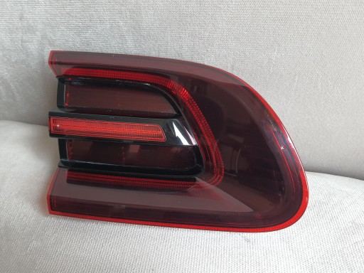 113445454 - Левая задняя лампа Macan Porsche 95B945093 Pretty