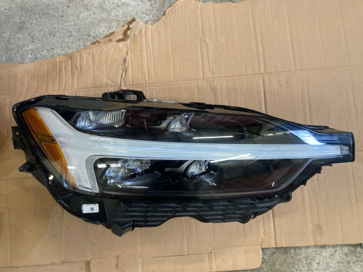 ЛАМПА ПРАВА FULL LED USA КОМПЛЕКТ 32404704 VOLVO XC60 II 2022 2023 2024