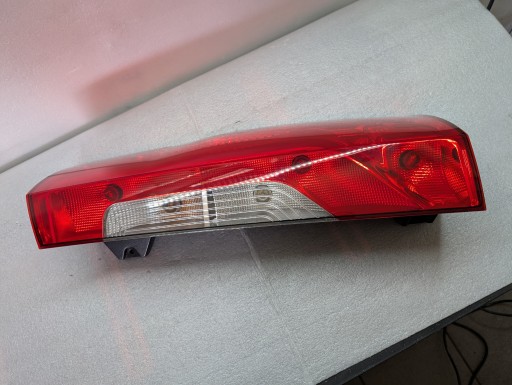 Ліхтар задній правий правий mercedes w907 w910 sprinter 2019 - штатний a9108200100