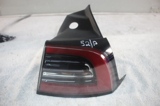 8J8AD - Ліхтар задній правий tesla model iii 3 1522087-00-d