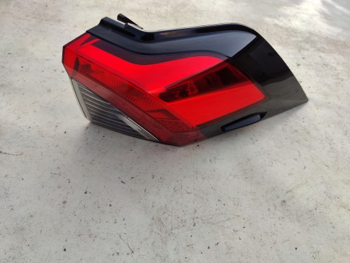 81550-42230 - Задняя правая лампа в Toyota Rav4 V 5 19-81550-42230 Fender