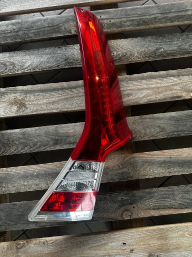 Права задня лампа Volvo V70 III XC70 II 31395924