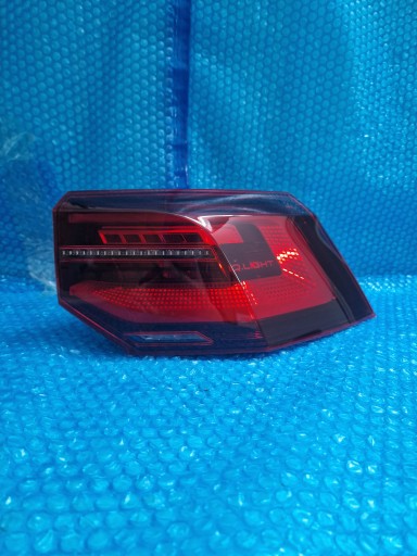 5H0945208A 5H - Правая лампа Volkswagen Golf 8