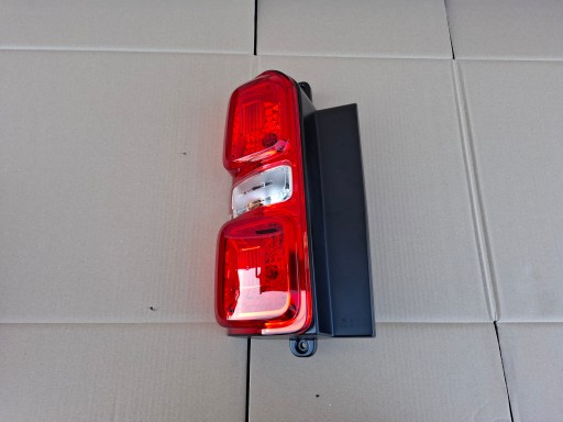 9808243180 - Задний фонарь jumpy expert proace iii, оригинал, в отличном состоянии.