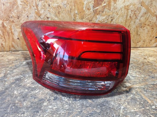 VAY4811 - Задня лампа ліва Mitsubishi Outlander III підйомник 15-
