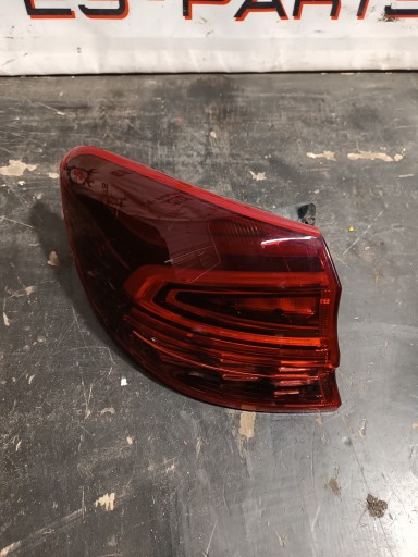 Нога ноги оставила светодиодную сбевку 92401J7150 KIAED III KOMBI