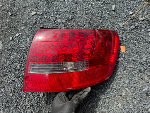 ФОНАР ЗАДНИЙ ПРАВЫЙ В КРЫЛЕ AUDI A6 C6 LIFT 4F9945096E ОТЛИЧНО РАБОТАЕТ