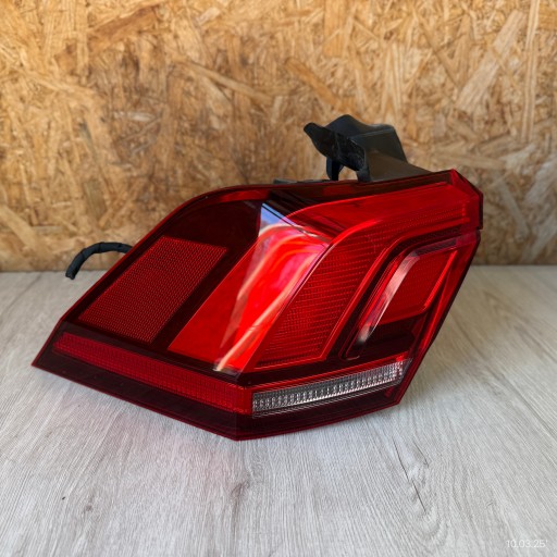 Левая задняя лампа vw volkswagen tiguan 5na