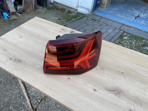 Задня лампа Audi A6 C7 підйомна станція 4G9945096F