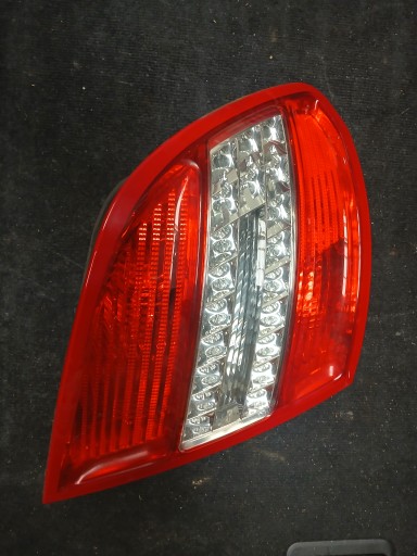 A204545 - Левая задняя лампа Mercedes W204 C Светодиоды классов