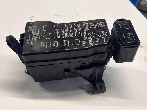 Блок предохранителей land cruiser 90 82661-60090