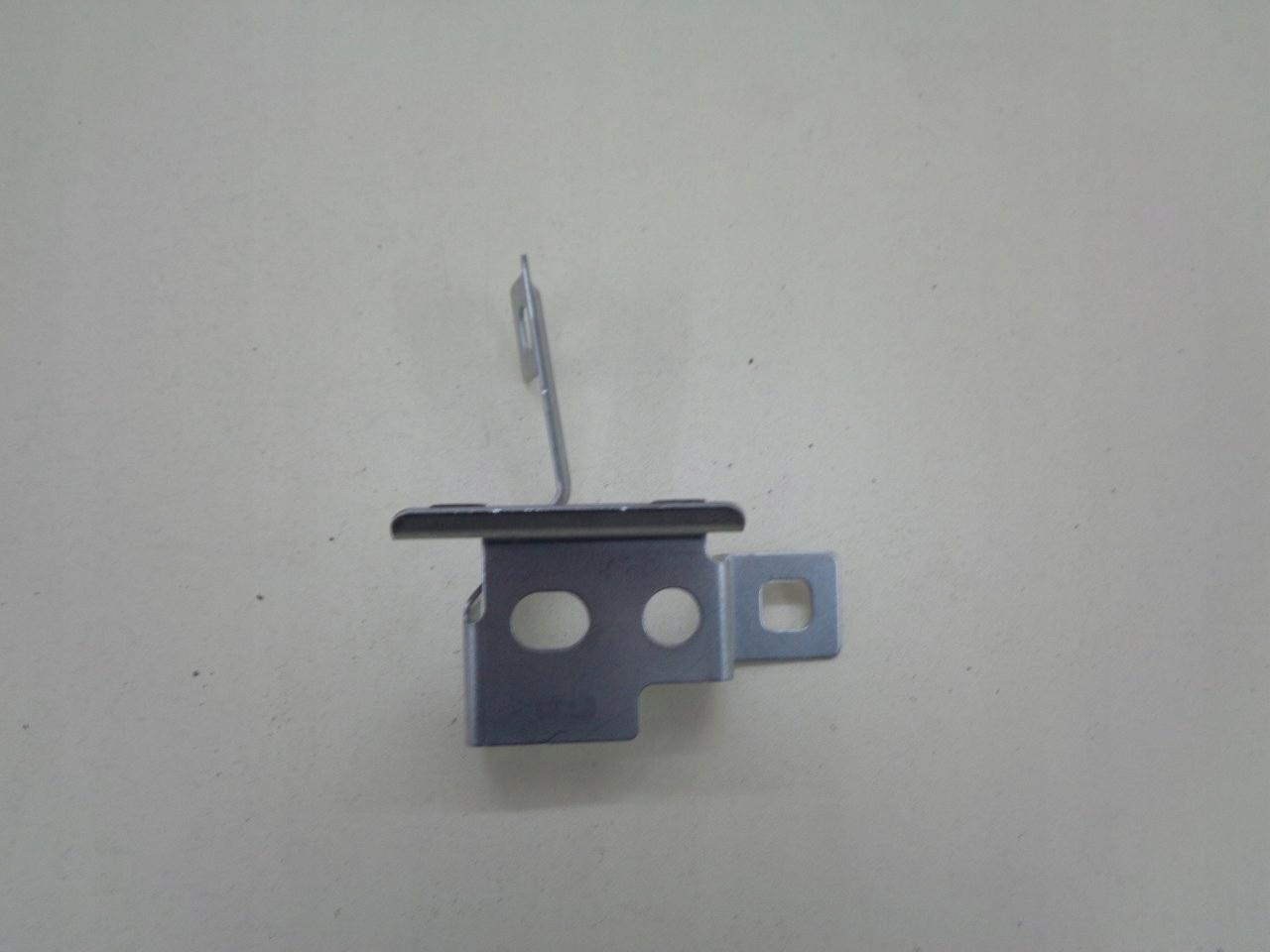 K8D2-16E033-AA - LAND ROVER EVOQUE L551 крыло кронштейн левый передний