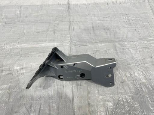 K8D2-16C174-AC - LAND Rover EVOQUE l551 кронштейн крила