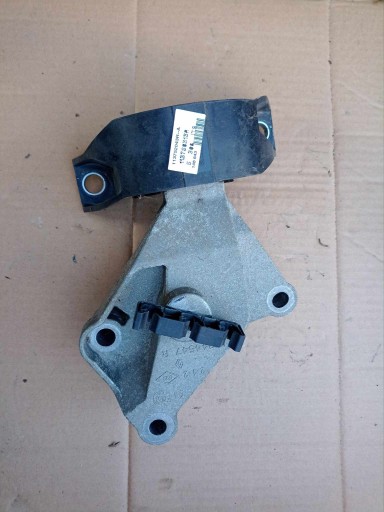 112844547R 113752043R - ЛАПА ПОДУШКА КРОНШТЕЙН КРІПЛЕННЯ ДВИГУНА RENAULT DACIA