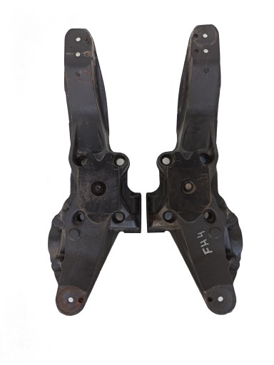 21196819 - ЛАПА КРОНШТЕЙН КРІПЛЕННЯ ПОДУШКИ ДЕЛЬФІН VOLVO FH 4