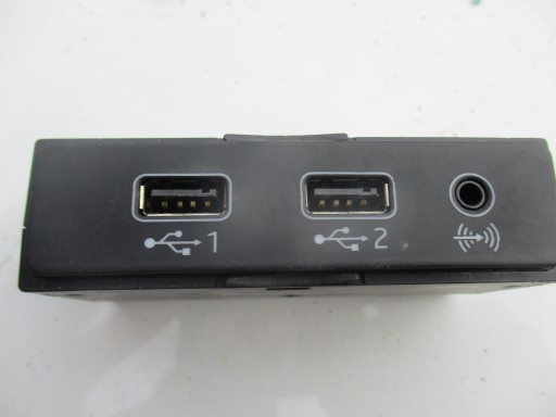 LEON III 5F 2019 r-USB-разъемы, порт 575035736