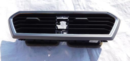 LEON IV 5F HB РЕШЕТКА ВПУСКНОГО ВОЗДУХА 5FA819110A