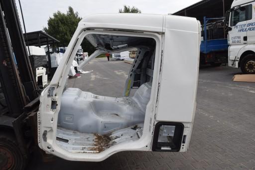 ЛЕВАЯ ЧЕТВЕРТЬ VOLVO FMX ДНЕВНАЯ КОРОТКАЯ КАБИНА 2019