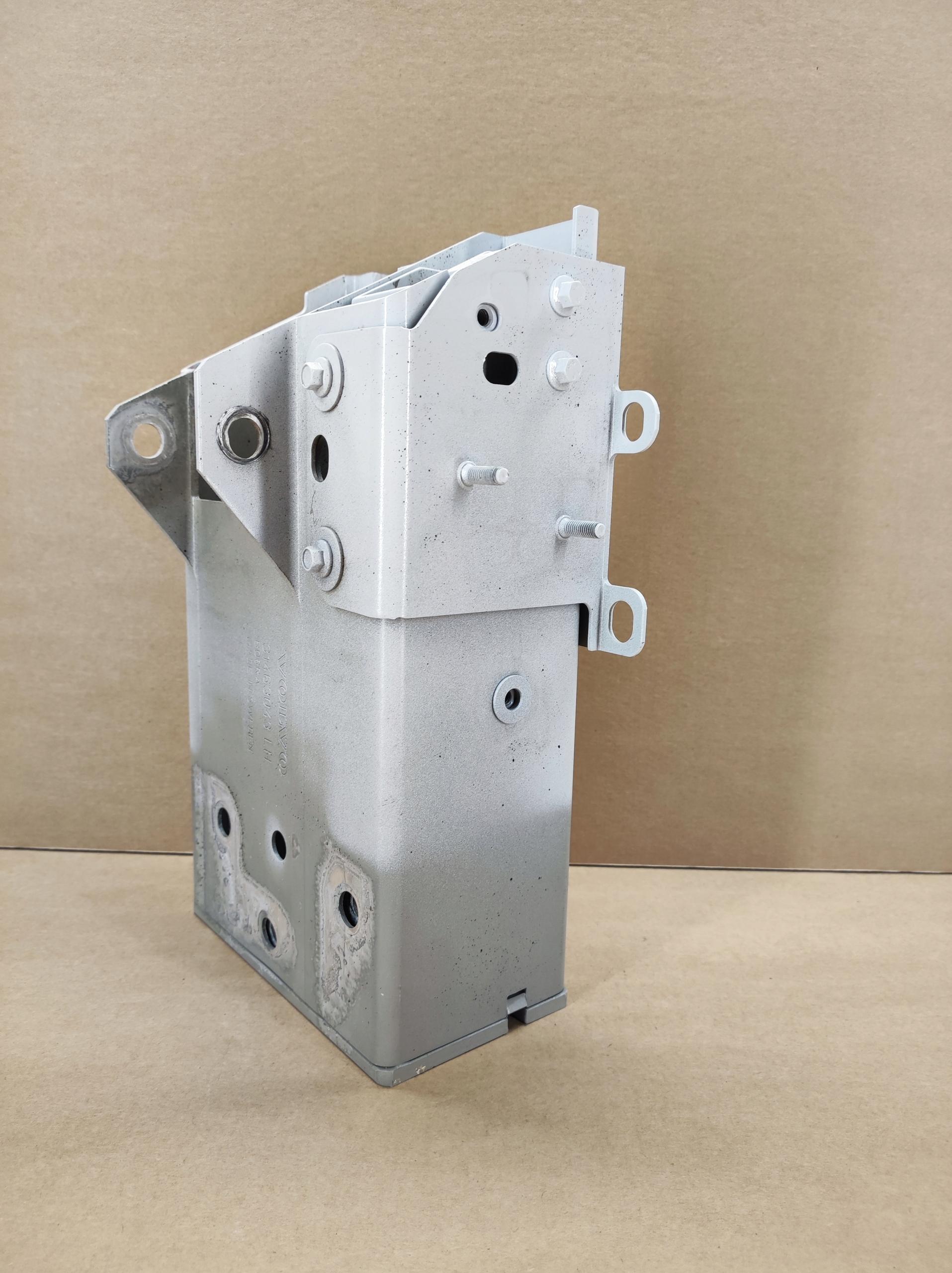 0622 31463936 - Левая зона раздавливания VOLVO V60 II S60 цвет 707