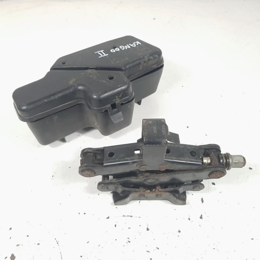 ДОМКРАТ RENAULT KANGOO II