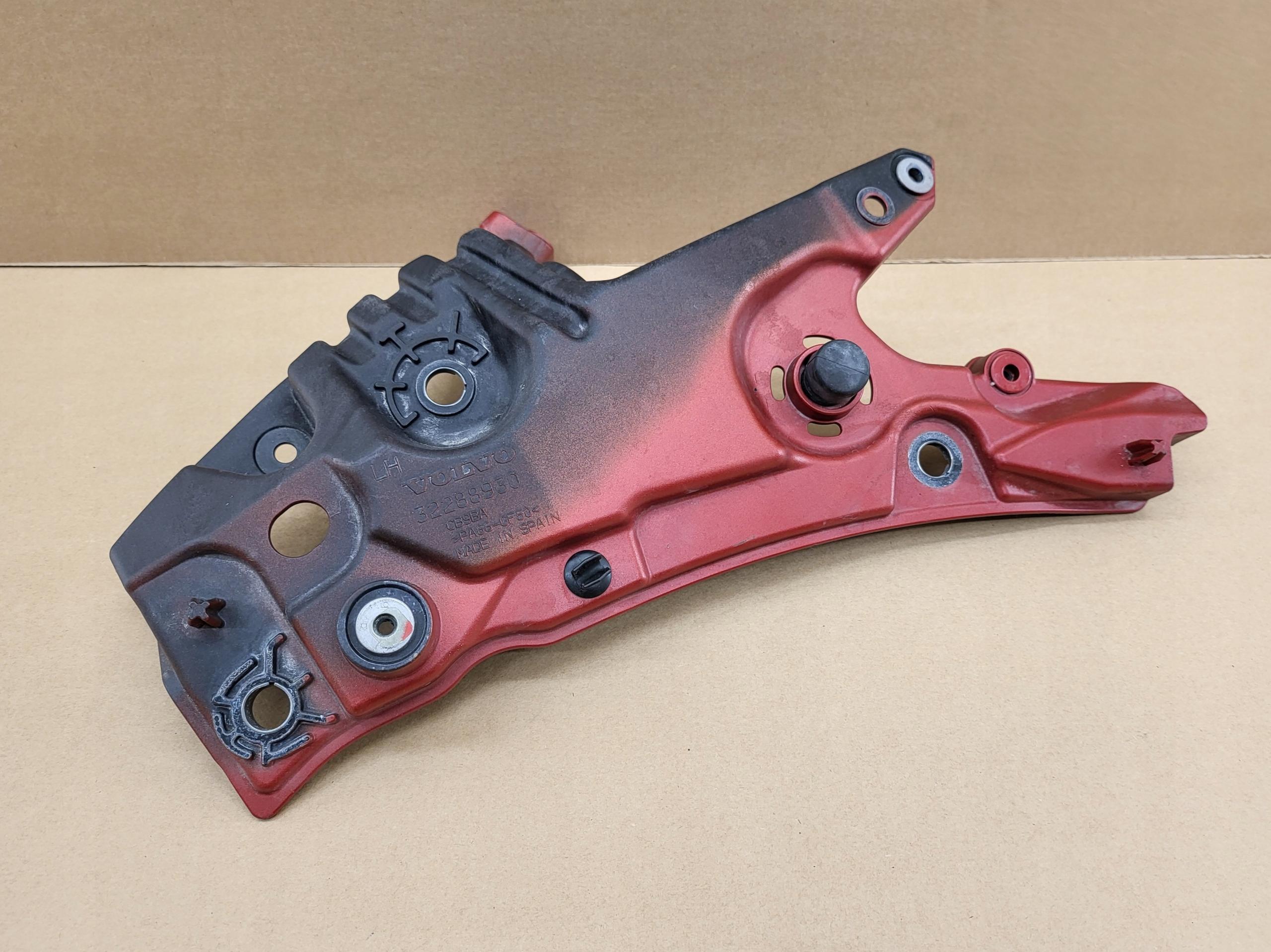 0394 32288930 - Левое скольжение крепление крыла VOLVO V60 S60 725