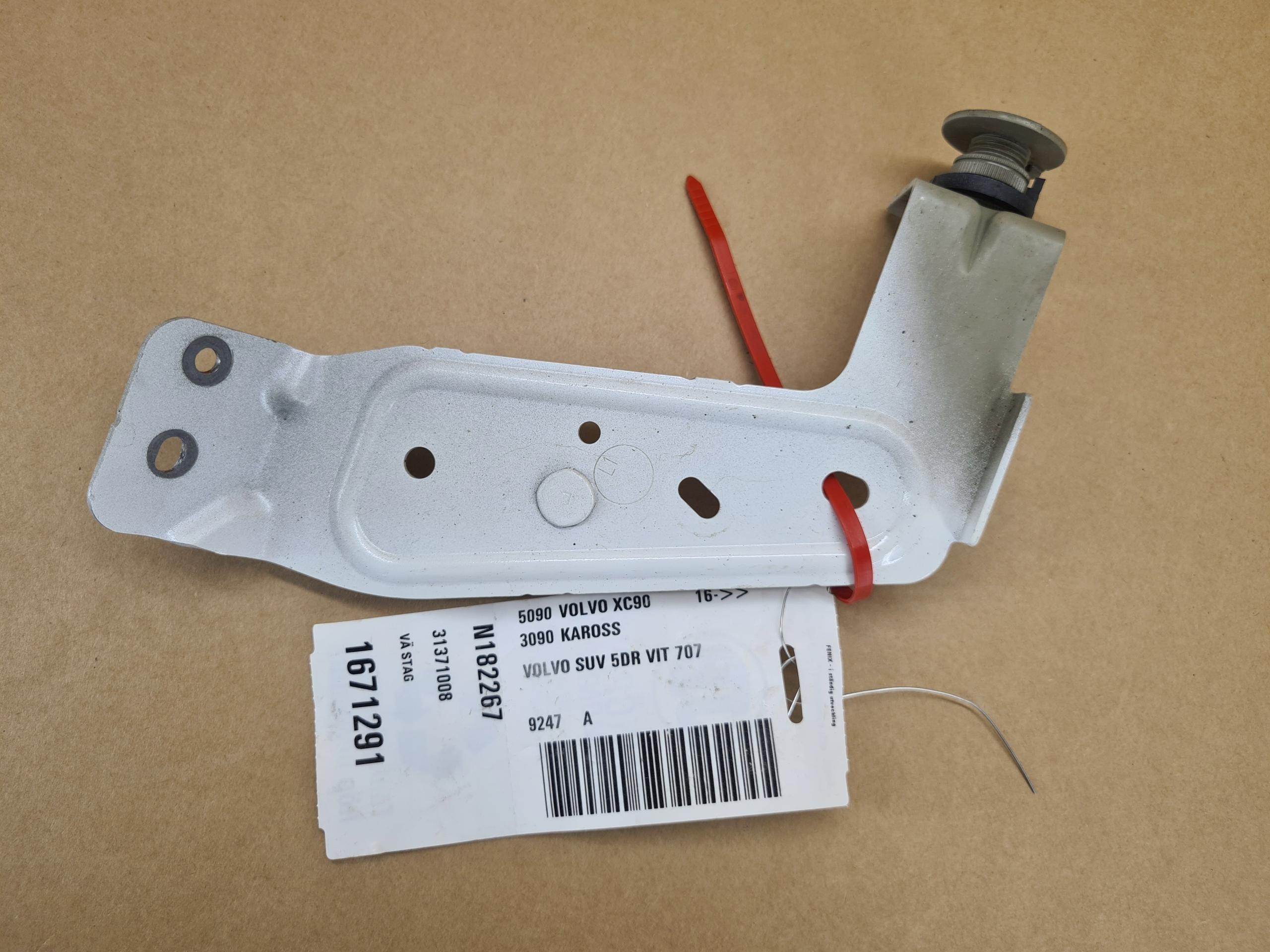 1707 31371008 - ЛІВИЙ КРОНШТЕЙН КРІПЛЕННЯ КРИЛА XC90 707