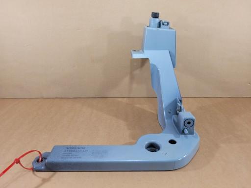 0436 32318691 - ЛЕВЫЙ КРОНШТЕЙН ОКУЛЯР КРЕПЛЕНИЕ КРЫЛА XC40 621