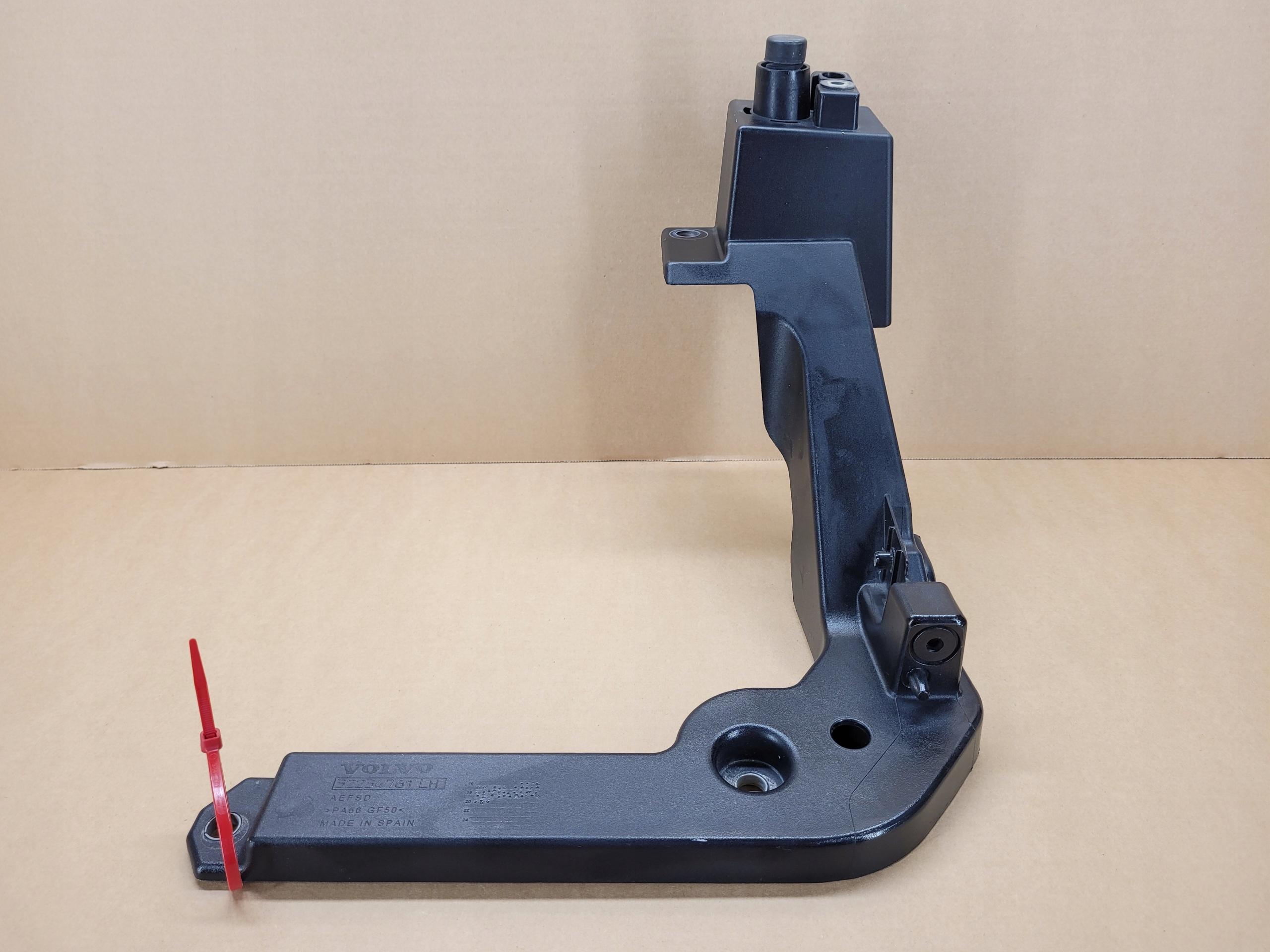 0717 32318691 - ЛІВИЙ КРОНШТЕЙН ОКУЛЯР КРІПЛЕННЯ КРИЛА XC40 717