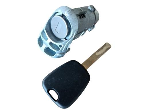 806010030R - ЛЕВЫЙ ЗАМОК ВСТАВКА ДЛЯ ДВЕРИ L OPELEWYCH VIVARO B