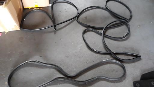 LEXUS IS III 300H 13-ПРОКЛАДКА ОТВЕРСТИЯ ДВЕРИ ЛЮКА