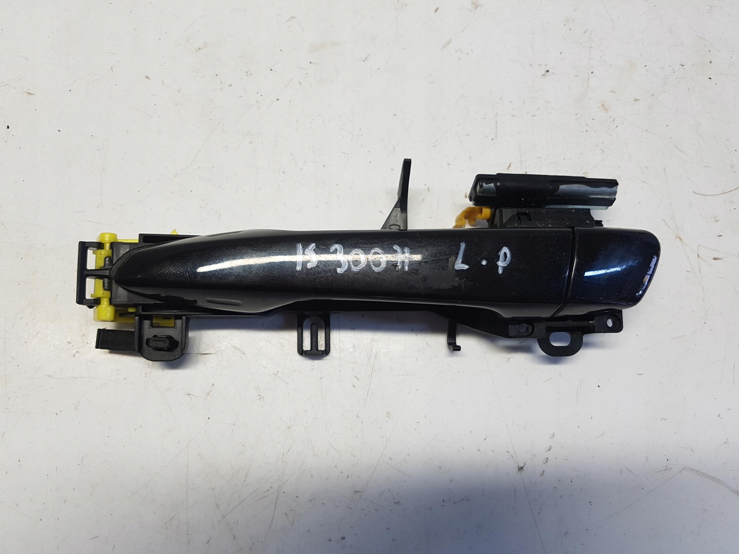 LEXUS IS300H is III ручка дверей ліва передня