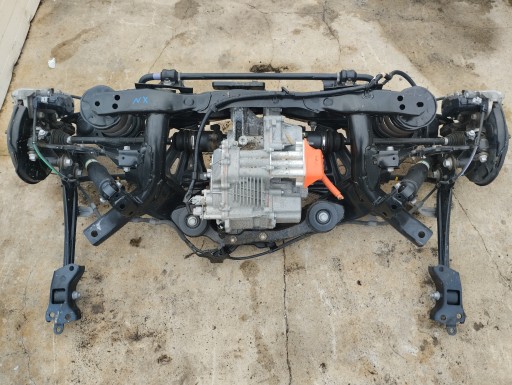 Lexus nx lift задня підвіска повна балка