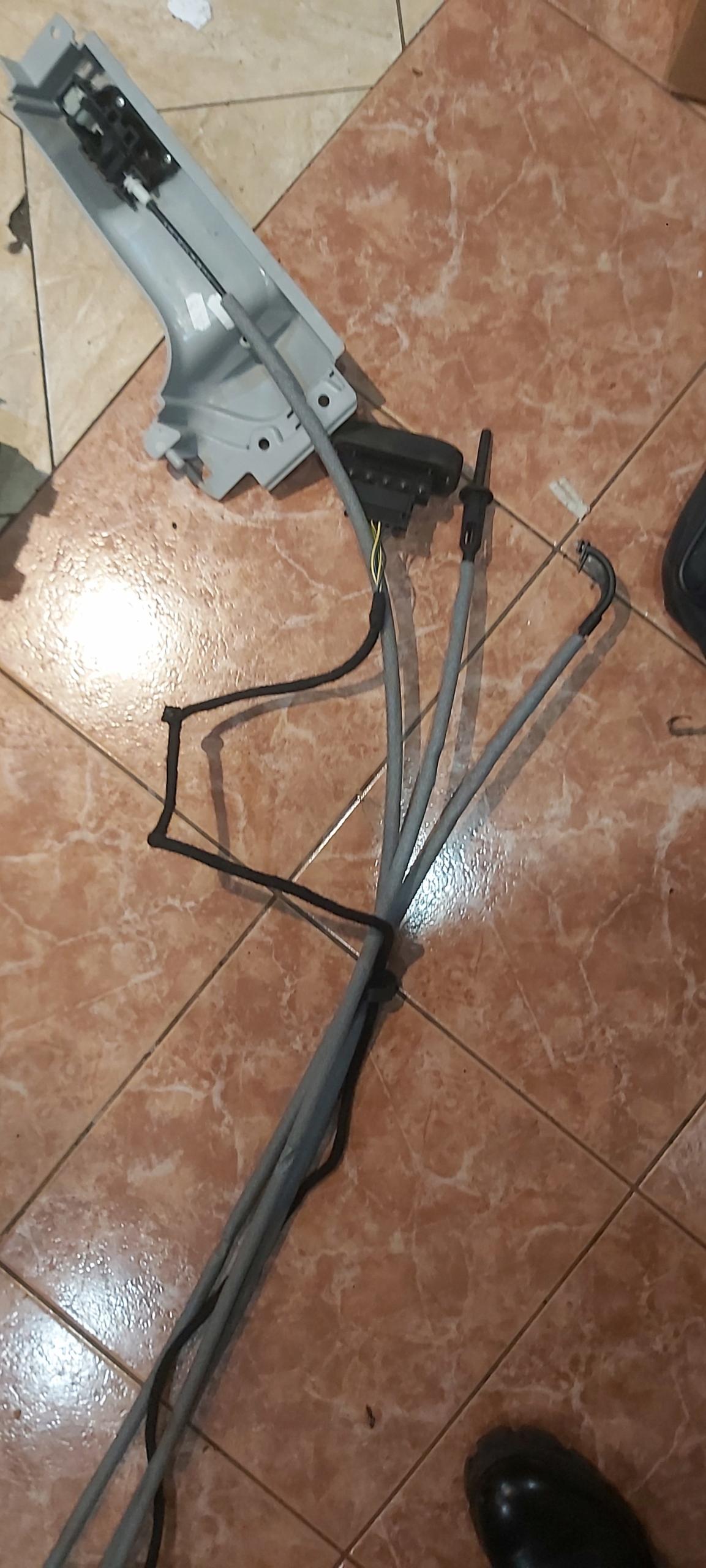 A6397601704 A6397601804 - ТРОСИ РОЗСУВНИХ ДВЕРЕЙ ПРАВІ VITO VIANO 639