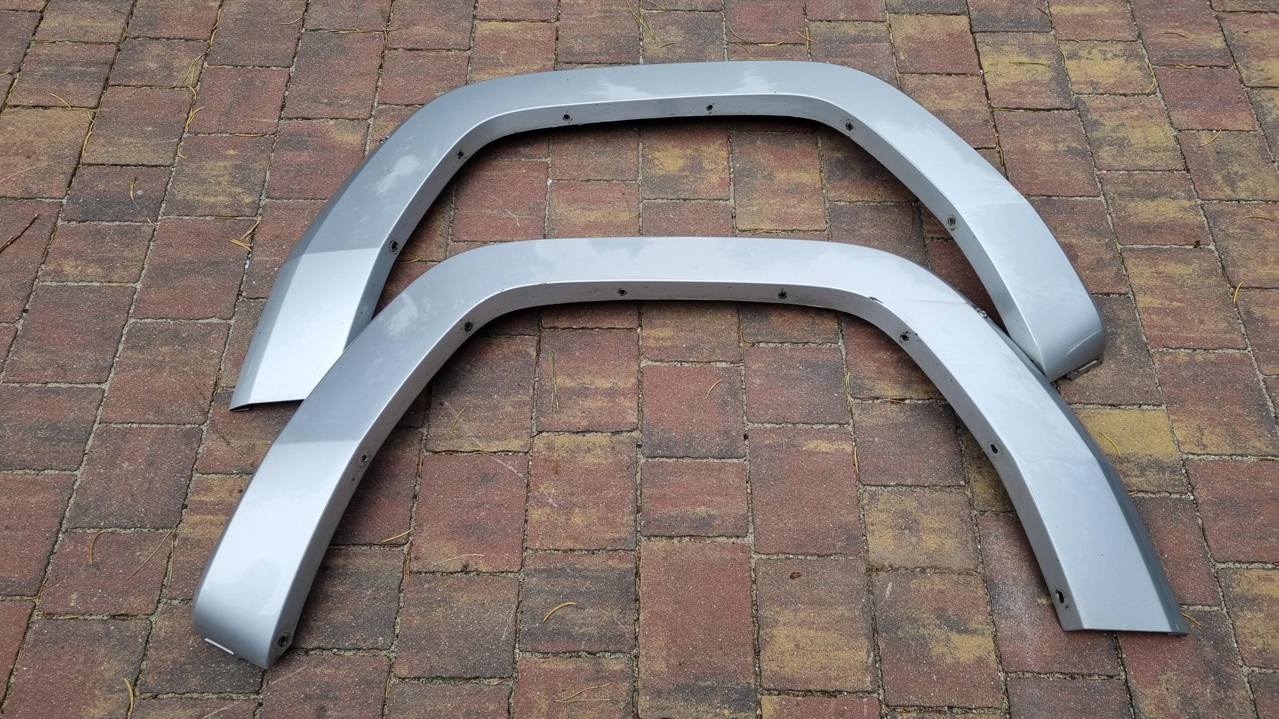 БРЫЗГОВИК ПЕРЕДНИЙ ЛЕВЫЙ JEEP COMMANDER